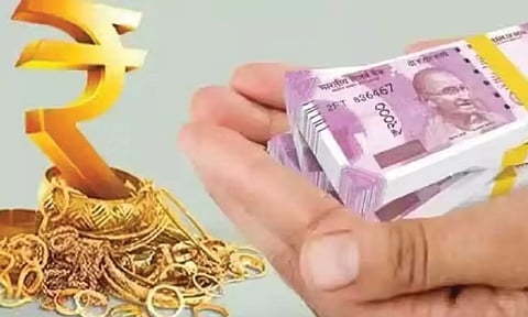 குறைந்த வட்டியில் பணம் தருவதாக கூறி முன்னாள் வணிகவரித்துறை அதிகாரியிடம் 55 பவுன் நகை மோசடி