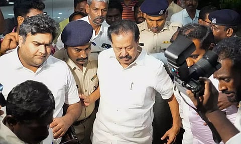 அமைச்சர் பொன்முடியிடம் கேட்கப்பட்ட 100 கேள்விகள்