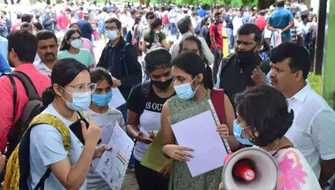 மருத்துவ சீட் எடுத்து சேராவிட்டால் நீட் தேர்வு எழுத ஓராண்டு தடை- மருத்துவ கவுன்சில் எச்சரிக்கை