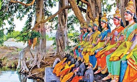 ஏழு பெண் தேவதைகள்