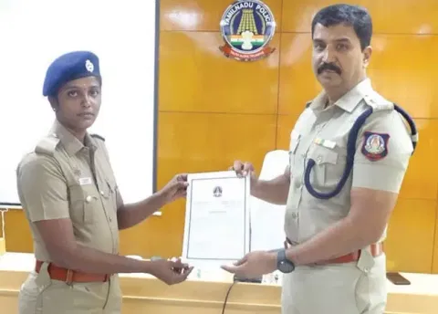 வழக்குகளை திறம்பட கையாண்ட கயத்தாறு போலீசாருக்கு  எஸ்.பி. பாராட்டு