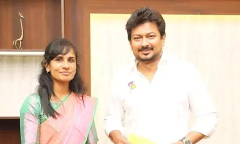 எவரெஸ்ட் சிகரம் ஏறி சாதனை படைத்த இளம்பெண் உதயநிதி ஸ்டாலினிடம் வாழ்த்து