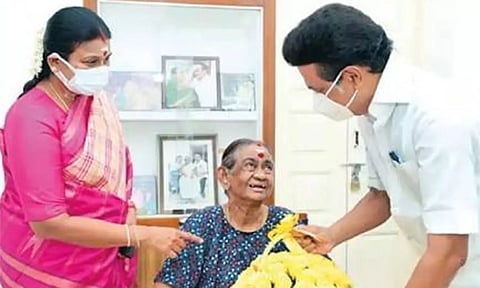 முதலமைச்சர் மு.க.ஸ்டாலினின் தாயார் தயாளு அம்மாள் மருத்துவமனையில் அனுமதி