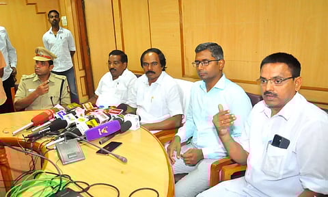 கனிம வளங்களை கேரளாவிற்கு 10 சக்கரத்திற்கு மேல் உள்ள வாகனங்களில் கொண்டு செல்ல தடை