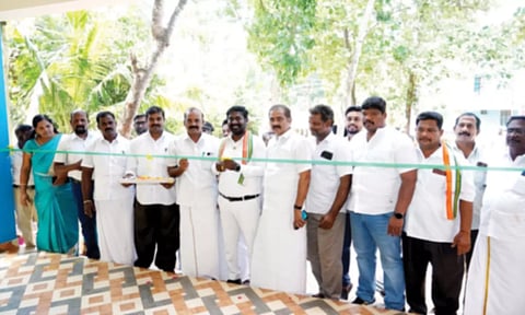 குறுமத்தூரில் ரூ.15 லட்சம் செலவில் புதிய நியாய விலை கடை கட்டிடம்