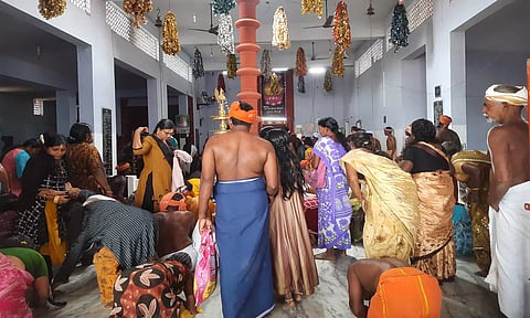 முட்டப்பதி வைகுண்டசாமி கோவிலில் அய்யா வழி பக்தர்கள் திரண்டனர்