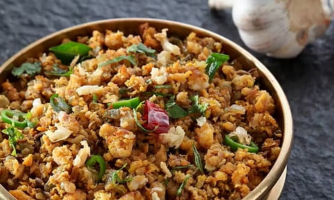 சாம்பார் சாதத்திற்கு சூப்பரான இறால் பொடிமாஸ்