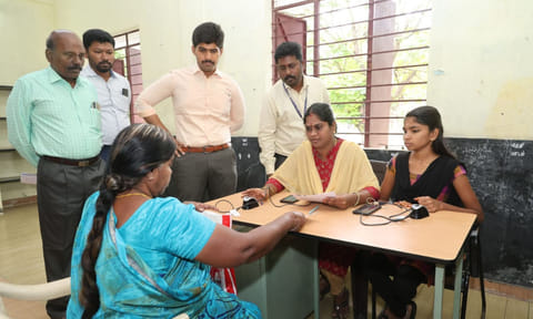 கலைஞர் மகளிர் உரிமைத்தொகை திட்டம்-கோவையில் இன்று 839 இடங்களில் விண்ணப்ப பதிவு சிறப்பு முகாம்