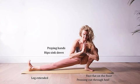 இடுப்பை பலப்படுத்தும் உத்தித மாலாசனம்