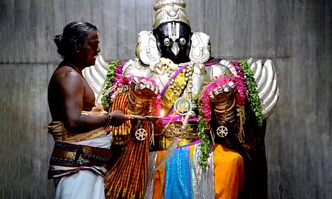 இன்று ஆடி சுவாதி: விரதம் இருந்து கருடனை வணங்குவோம்...