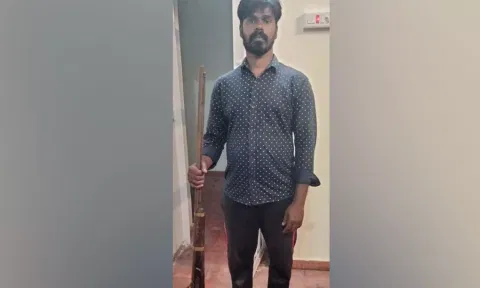 ஏற்காட்டில் நாட்டு துப்பாக்கி, வெடி மருந்து வைத்திருந்த விவசாயி கைது