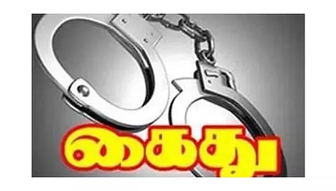 வீடு புகுந்து  நகை திருடிய பக்கத்து வீட்டு பெண் கைது