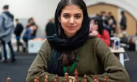 ஹிஜாப்பை துறந்த ஈரான் செஸ் வீராங்கனைக்கு ஸ்பெயின் குடியுரிமை