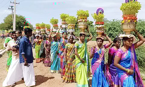 ஆடி மாதத்தில் முளைப்பாரி எடுப்பது ஏன்?