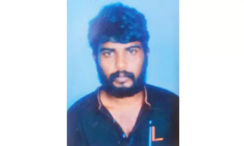 ரெயில் மோதி வாலிபர் பலி