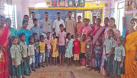சிறப்பு பயிற்சி மையம் தொடங்கப்பட்ட போது எடுத்த படம்.