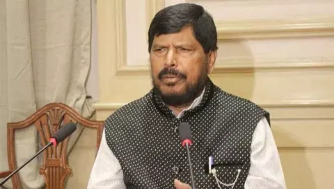 நிதிஷ்குமார் எப்போது வேண்டுமானாலும் தேசிய ஜனநாயக கூட்டணியில் இணைவார் - ராம்தாஸ் அத்வாலே