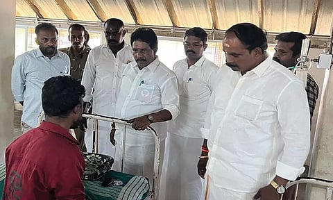 சிறுத்தை புலி தாக்கியதில் காயம் அடைந்த தொழிலாளிக்கு பாரதிய ஜனதாவினர் ஆறுதல்