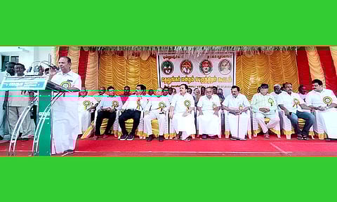 ராணி மங்கம்மாள் பெயரில் கல்லூரி அமைக்க கோரிக்கை