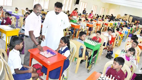 சதுரங்க போட்டி
