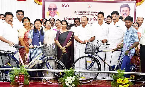 அரசு பள்ளி மாணவர்களுக்கு ரூ.6.85 கோடி மதிப்பில் விலையில்லா சைக்கிள்கள்