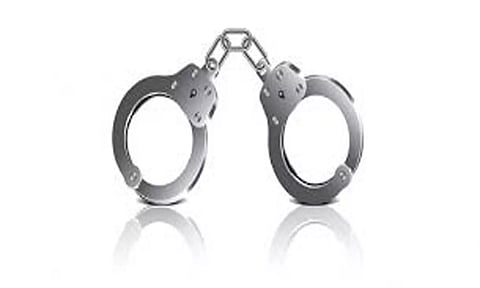 சட்டவிரோதமாக மது விற்ற 9 பேர் கைது