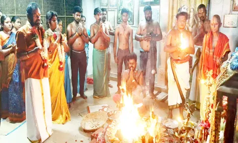 ஆடி பவுர்ணமி பூஜை திருவேங்கட ஜோதி பட்டாச்சாரியார் தலைமையில் நடைபெற்றது.