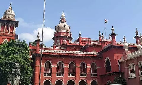 விதவைப் பெண் கோயிலுக்குள் செல்வதை தடுப்பதா? - ஐகோர்ட் நீதிபதி வேதனை
