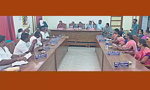 ஒன்றிய கவுன்சிலர்களுக்கும் மாத ஊதியம் வழங்க வேண்டும்