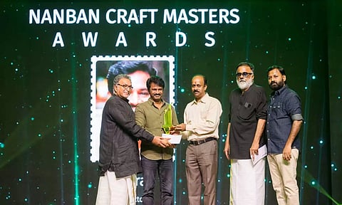 பி.சி. ஸ்ரீராம்- சேரனுக்கு விருது வழங்கி கவுரவித்த நண்பன் குழுமம்