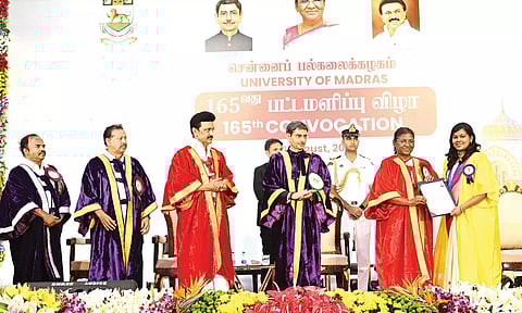 மாணவர்கள் மனஅழுத்தத்துக்கு ஆளாக வேண்டாம்: சென்னை பல்கலைக்கழக பட்டமளிப்பு விழாவில் ஜனாதிபதி திரவுபதி முர்மு