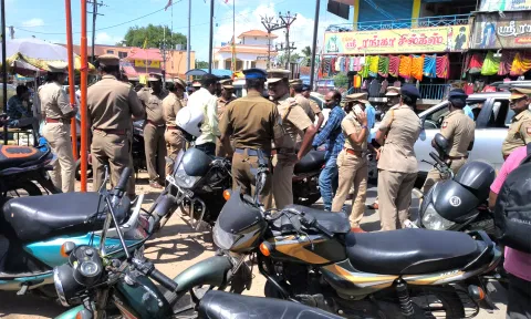 காரமடை இந்து முன்னணி அலுவலகத்தில் போலீஸ் குவிப்பு