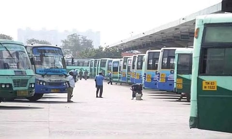 ஆடிக்கிருத்திகையை முன்னிட்டு: நாளை முதல் 10-ந்தேதி வரை திருத்தணிக்கு 300 சிறப்பு பஸ்கள்- கலெக்டர் கலைச்செல்வி தகவல்