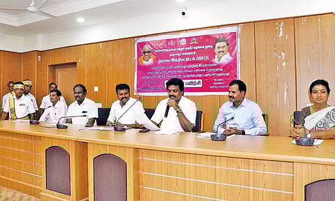 பயிற்சி முகாமில் மேயர் சண். ராமநாதன் பேசினார்.