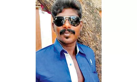அருளானந்தபாபு.