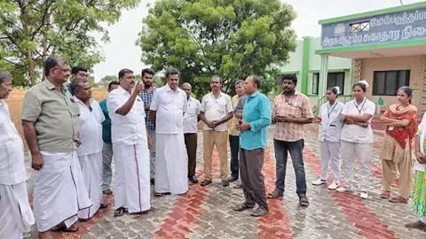 அரசு ஆரம்ப சுகாதார நிலையத்தில் எம்.எல்.ஏ. ஆய்வு செய்த காட்சி.
