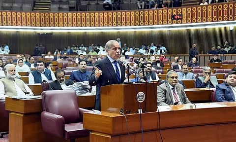 பாகிஸ்தான் பாராளுமன்றம் கலைப்பு - பிரதமர் பரிந்துரையை ஏற்றார் அதிபர்