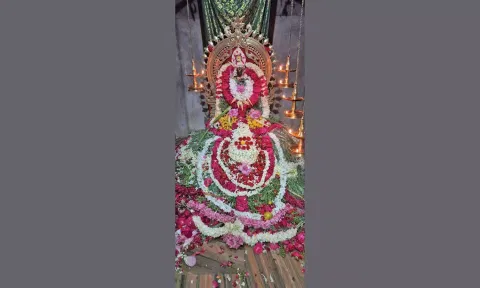 கன்னியாகுமரி முருகன்குன்றம் வேல்முருகன் கோவிலில் ஆடி கிருத்திகை மலர் முழுக்கு விழா
