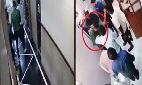 துப்பாக்கி முனையில் தொழில் அதிபர் கடத்தல்- சிவசேனா (ஷிண்டே பிரிவு) எம்.எல்.ஏ. மகன் மீது வழக்கு