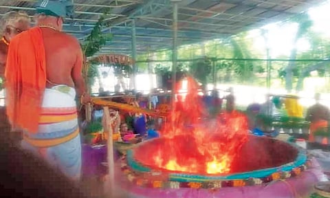 காத்தாயி அம்மன் கோவிலில் சத சண்டி மகாயாகம் நடந்தது.