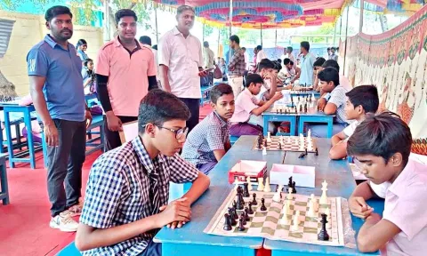 சதுரங்க போட்டி