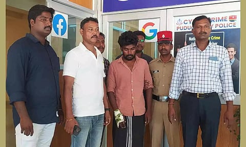 கைதான என்ஜினீயர்.