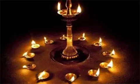 மாரியம்மன் கோவிலில் விளக்கு பூஜை