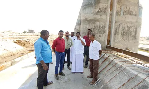 கதவணை அமைக்கும் பணியை முன்னாள் எம்.எல்.ஏ. பி.வி.பாரதி பார்வையிட்டார்.
