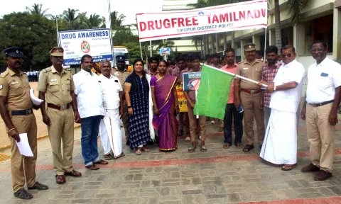 பேரணியில் கலந்து கொண்டவர்களின் காட்சி.