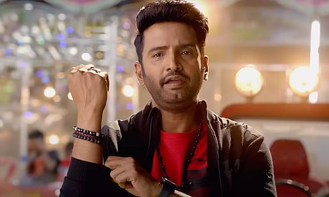 நான் இல்லாதபோது என் ஆள்மேல கைவச்சயாமே- கவனம் ஈர்க்கும் சந்தானம் பட டீசர்