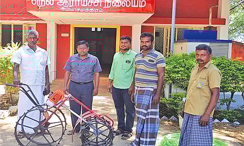 விவசாயிகளுக்கு மானியத்தில் களை எடுக்கும் எந்திரங்கள் வழங்கல்