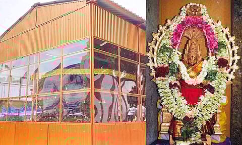 கண்ணாடி கூண்டில் இருக்கும் தேரின் காட்சி.