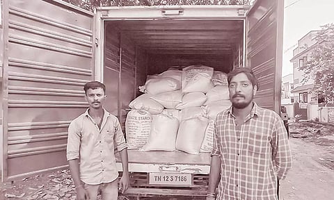 எம்.ஜி.ஆர். நகரில் வேனில் ரேசன் அரிசி கடத்திய 2 பேர் கைது