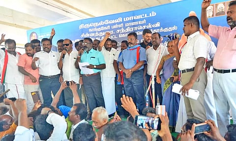 திருமாவளவன் தலைமையில் ஆர்ப்பாட்டம் நடந்த போது எடுத்த படம்.